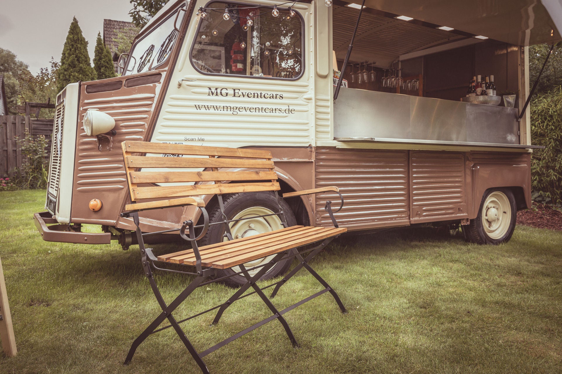 🪑 Gemütliche Sitzbänke